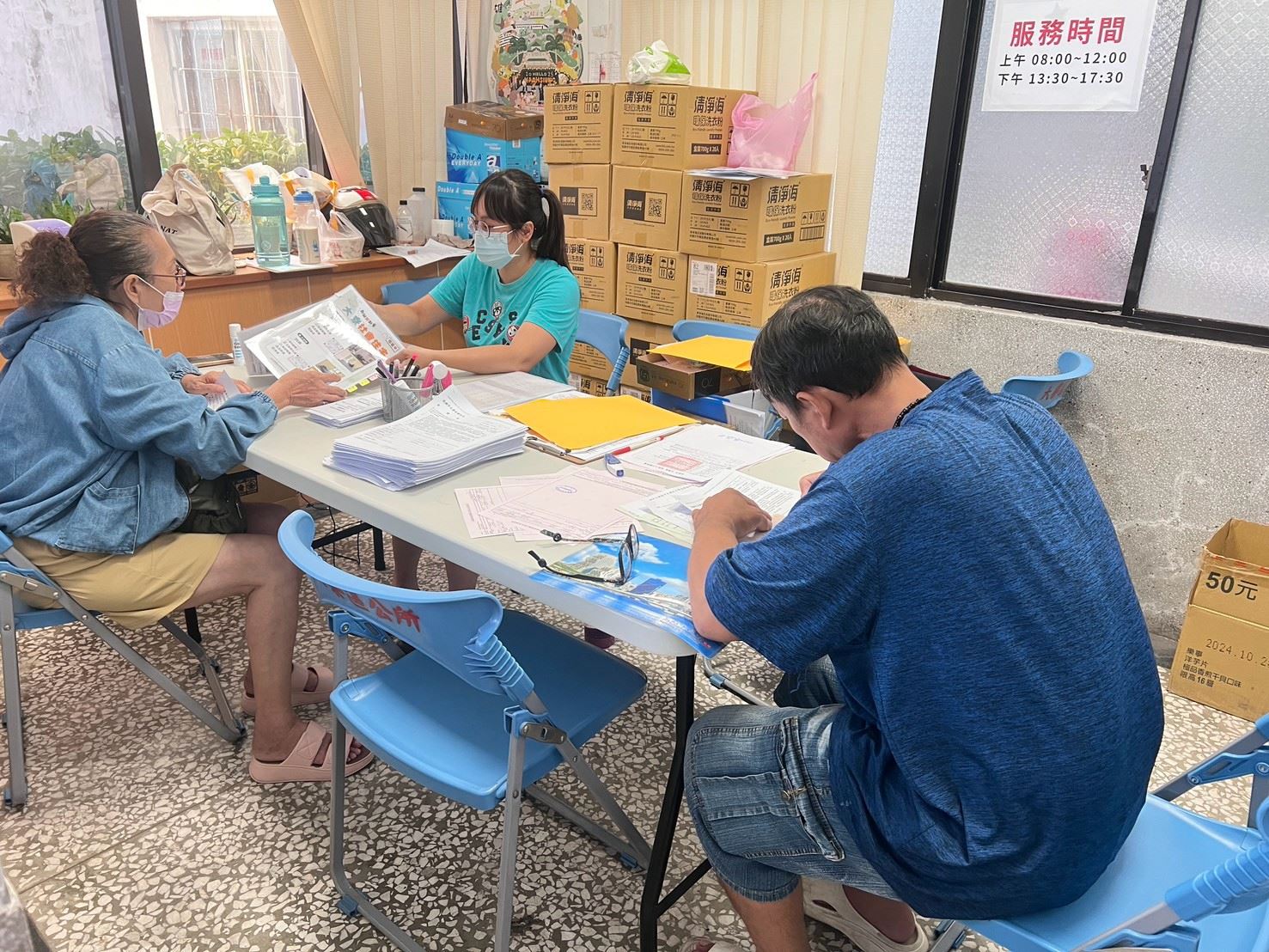 大寮區公所現場申辦招租民眾